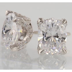Oorbel met diamanten studs ovaal 2 karaat