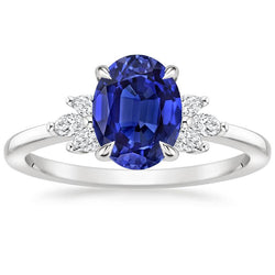 Ovale Solitaire Ring met Blauwe Saffier Met Peer Stenen 4,50 Karaat