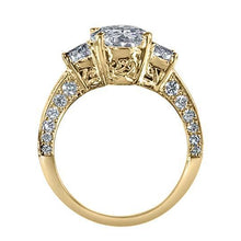 Afbeelding in Gallery-weergave laden, Ovale Echt Diamanten Verlovingsring 3 Stenen Stijl Geel Goud 4,51 Karaat
