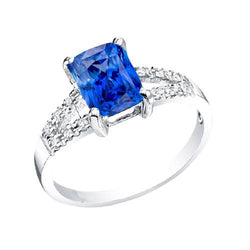Ronde diamanten trouwring natuurlijke blauwe saffier gespleten schacht 2 karaat