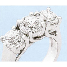 Afbeelding in Gallery-weergave laden, Ronde drie stenen damesring sprankelende diamant wit goud 3 karaat - harrychadent.nl
