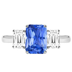 Saffier Jubileumring Emerald Cut Diamanten 3 Steen 2,50 Karaat