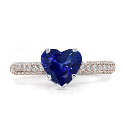 Solitaire Hart Blauwe Saffier Ring Met Pave Set Diamanten 3,50 Karaat