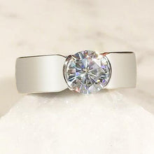 Afbeelding in Gallery-weergave laden, Solitaire diamanten ring met halve omlijsting 1,50 karaat witgoud voor heren - harrychadent.nl
