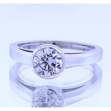Afbeelding in Gallery-weergave laden, Solitaire ronde diamanten ring bezel set 1 karaat witgoud 14K - harrychadent.nl
