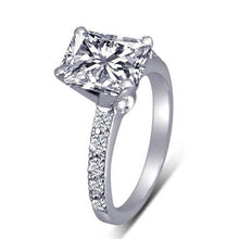 Afbeelding in Gallery-weergave laden, Stralende diamanten verlovingsring van 2 karaat met accenten wit goud 14K - harrychadent.nl
