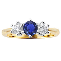 Tweekleurige diamanten ring met 3 stenen saffier 6 tanden set 3,50 karaat