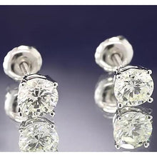 Afbeelding in Gallery-weergave laden, Vier Prong 1,50 karaat ronde diamanten oorknopjes - harrychadent.nl
