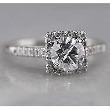 Afbeelding in Gallery-weergave laden, Vierkante Halo diamanten geaccentueerde ring 1,50 karaat witgoud - harrychadent.nl
