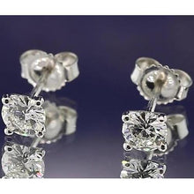 Afbeelding in Gallery-weergave laden, Vierkantige Martini-stijl ronde diamanten oorknopjes 1,20 karaat - harrychadent.nl
