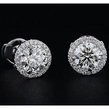 Afbeelding in Gallery-weergave laden, Witgouden 14K ronde diamanten oorknopjes 2,08 karaats Halo-stijl - harrychadent.nl
