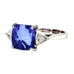 Witgouden kussen Ceylon blauwe saffier diamant 3 karaat 3-stenen ring