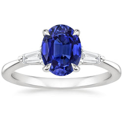 Witgouden ring met drie stenen Ceylon saffier en diamanten 2,50 karaat