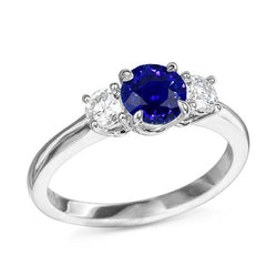 Witgouden ring met drie stenen Ceylon saffier en ronde diamanten 2 karaat