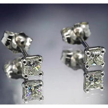 Afbeelding in Gallery-weergave laden, prinses diamanten stud 1.20 karaat oorbel vier tanden set wit goud - harrychadent.nl
